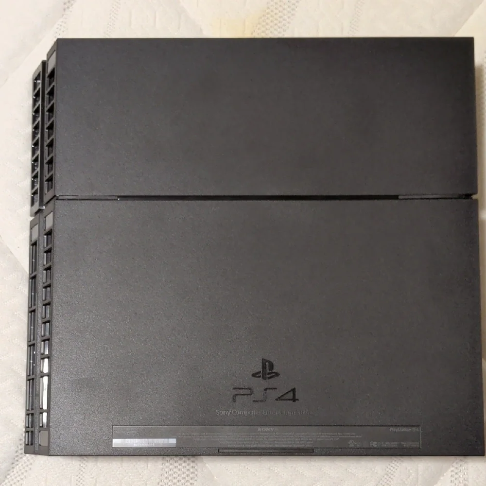 Sony PS4 Slim Console - Black Two-Tone Design